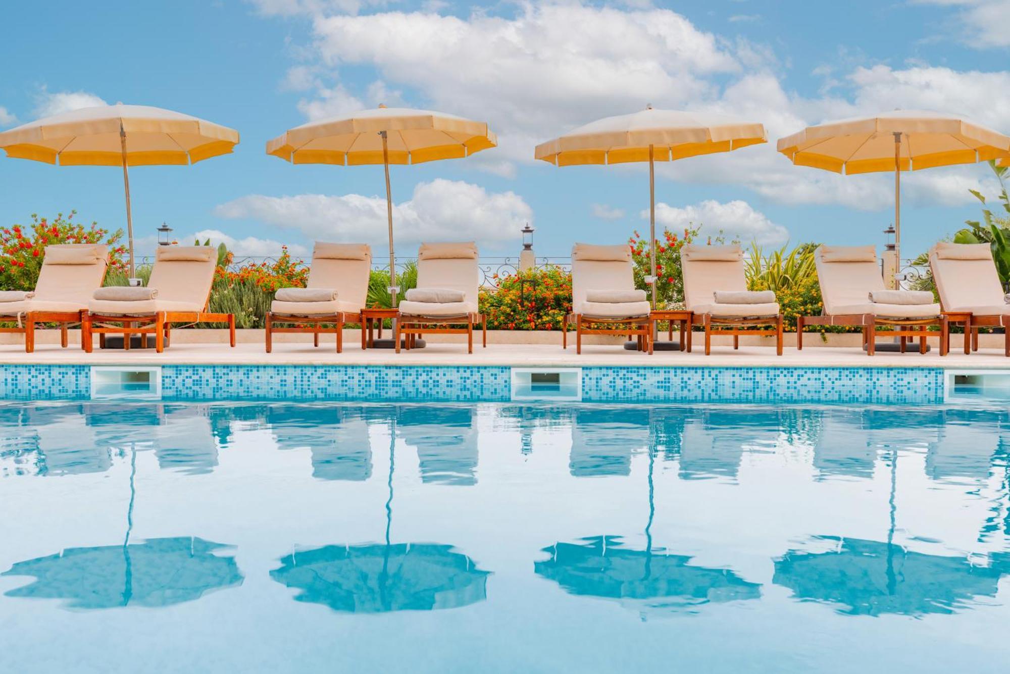 Hotel Corsica & Spa Кальви Экстерьер фото