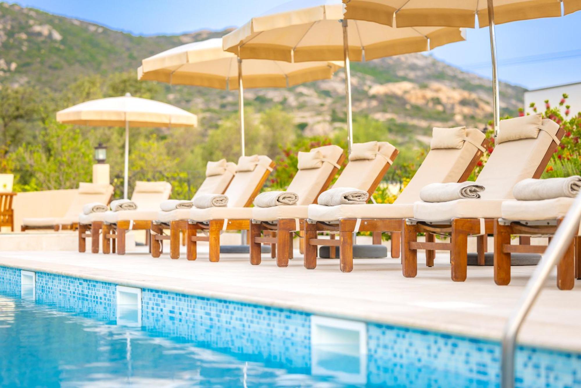 Hotel Corsica & Spa Кальви Экстерьер фото