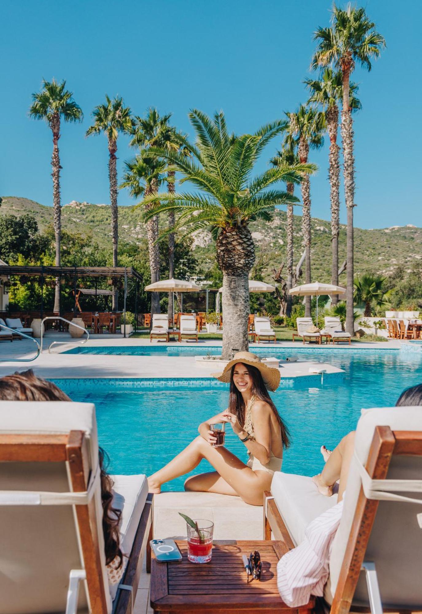 Hotel Corsica & Spa Кальви Экстерьер фото