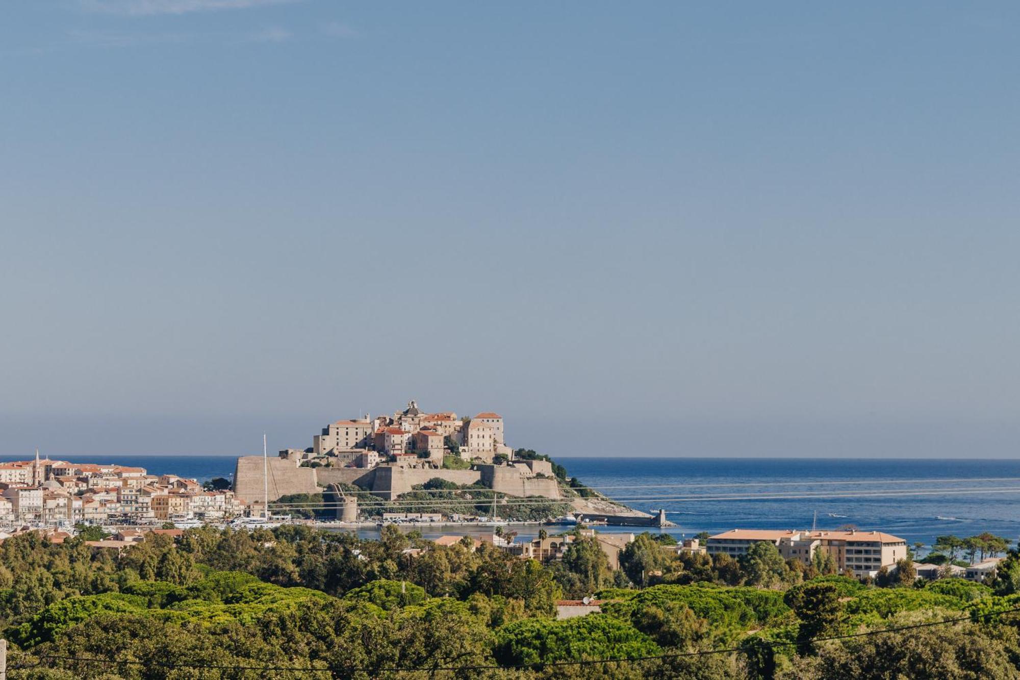 Hotel Corsica & Spa Кальви Экстерьер фото