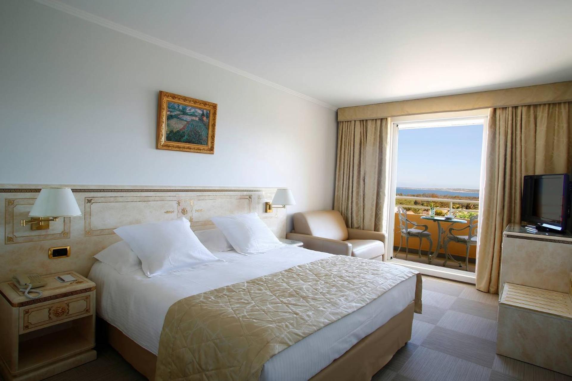 Hotel Corsica & Spa Кальви Экстерьер фото
